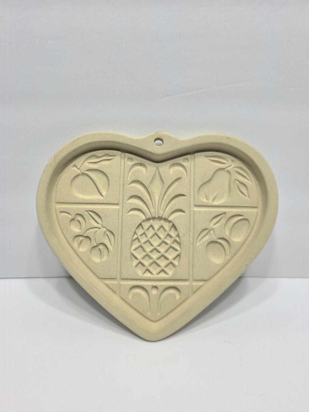 Vintage Pampered Chef Hospitality Heart Cookie Mold Family Heritage Stoneware